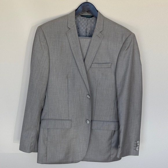 Perry Ellis Light Gray Suit